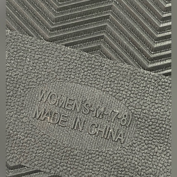 Dallas Cowboy NFL Sweater Boots Size M (7-8) NWT - Picture 9 of 14